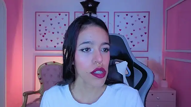 Snapshot of stephania_t chatting on January 2026 12:40:01 PM stephania t online show from January 2026 12:40:01 PM