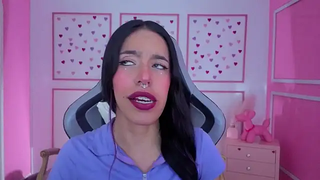 Snapshot of stephania_t chatting on February 2026 12:32:02 PM stephania t online show from February 2026 12:32:02 PM