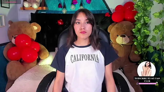 Snapshot of _Sophie__miller chatting on February 2025 08:10:01 PM Sophie miller online show from February 2025 08:10:01 PM