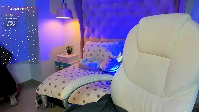 Snapshot of _Sophie__miller chatting on February 2026 08:02:01 PM Sophie miller online show from February 2026 08:02:01 PM