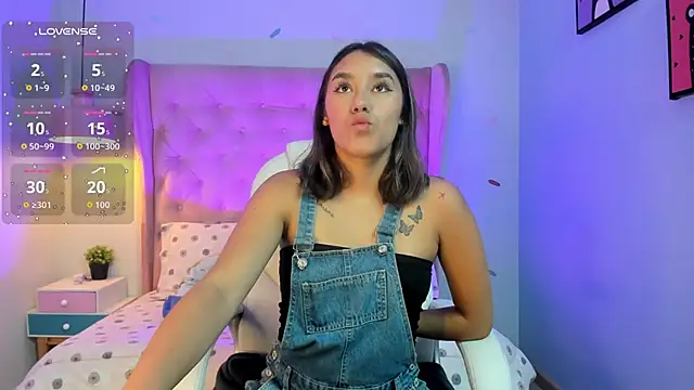 Snapshot of _Sophie__miller chatting on February 2026 08:07:02 PM Sophie miller online show from February 2026 08:07:02 PM