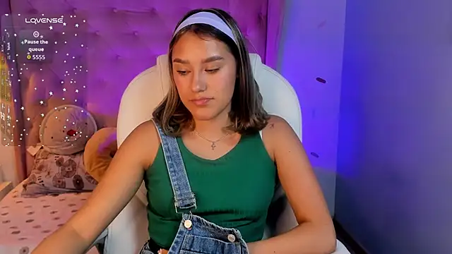 Snapshot of _Sophie__miller chatting on March 2026 08:15:02 PM Sophie miller online show from March 2026 08:15:02 PM