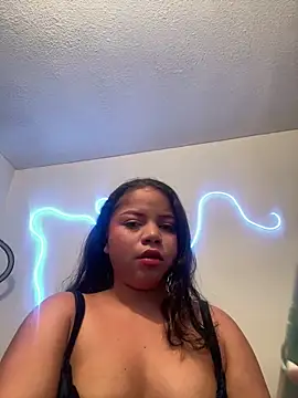 Snapshot of Elaa_euphoria chatting on January 2025 12:11:01 AM Elaa euphoria online show from January 2025 12:11:01 AM