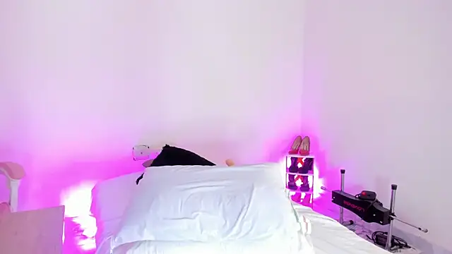 Snapshot of Pammela_Smith chatting on February 2025 12:27:02 AM Pammela Smith online show from February 2025 12:27:02 AM