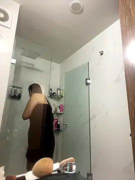 Effyvice13 online show from December 2025 09:34:02 PM