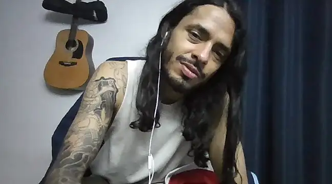 Snapshot of Donstark6669 chatting on December 2024 07:33:02 AM Donstark6669 online show from December 2024 07:33:02 AM