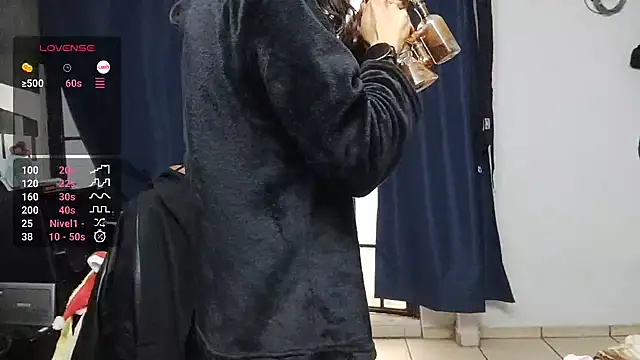 Snapshot of Donstark6669 chatting on December 2024 04:08:02 PM Donstark6669 online show from December 2024 04:08:02 PM