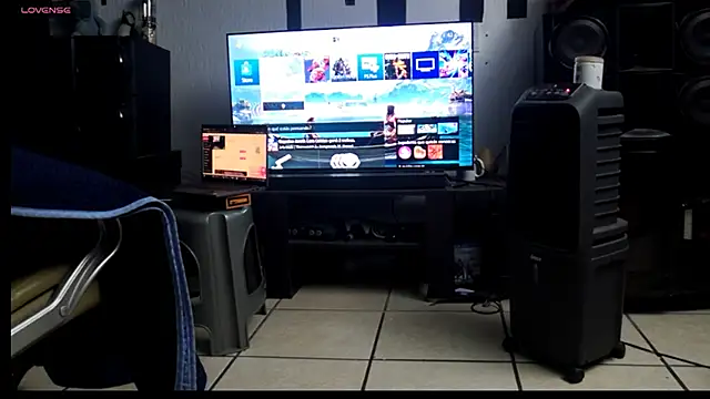 Snapshot of Donstark6669 chatting on February 2025 07:43:01 AM Donstark6669 online show from February 2025 07:43:01 AM