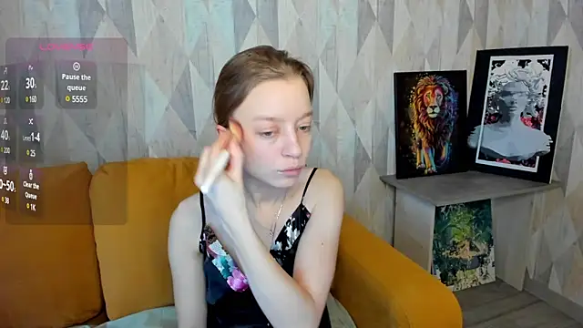 Michelle Blond online show from February 2025 07:10:01 AM