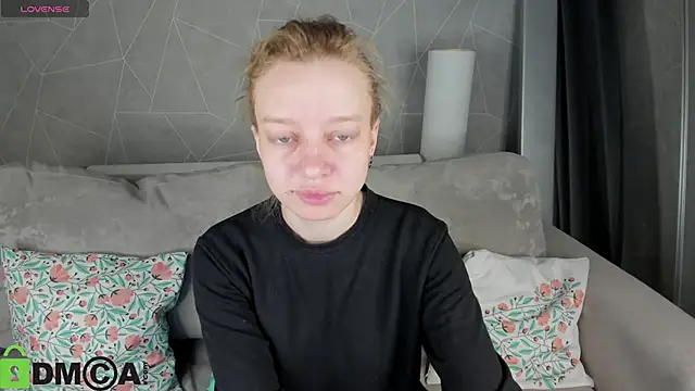 Snapshot of Michelle_Blond chatting on March 2026 08:38:01 AM Michelle Blond online show from March 2026 08:38:01 AM