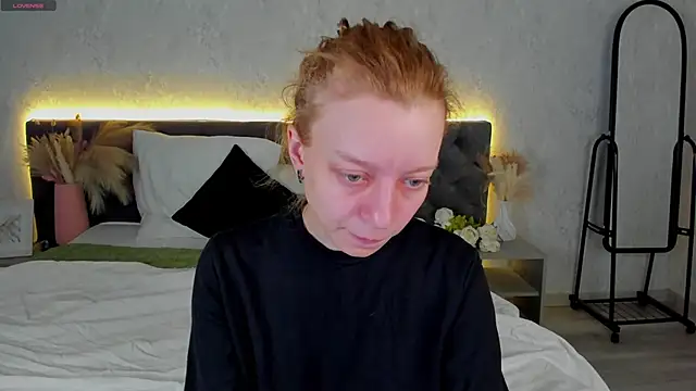 Snapshot of Michelle_Blond chatting on March 2026 09:26:01 AM Michelle Blond online show from March 2026 09:26:01 AM