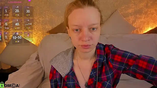 Snapshot of Michelle_Blond chatting on March 2026 06:17:02 AM Michelle Blond online show from March 2026 06:17:02 AM