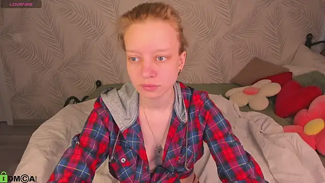 Snapshot of Michelle_Blond chatting on April 2026 08:01:02 AM Michelle Blond online show from April 2026 08:01:02 AM