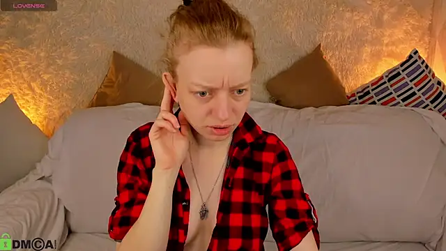 Snapshot of Michelle_Blond chatting on April 2026 01:03:01 AM Michelle Blond online show from April 2026 01:03:01 AM