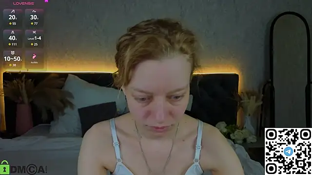 Snapshot of Michelle_Blond chatting on April 2026 01:00:02 AM Michelle Blond online show from April 2026 01:00:02 AM