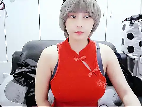 yourz tw online show from December 2025 09:32:02 PM