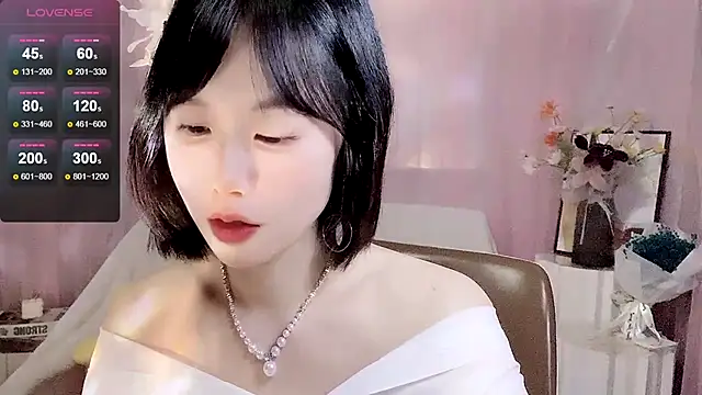 Snapshot of LaoSHI-999 chatting on March 2025 11:49:01 PM LaoSHI-999 online show from March 2025 11:49:01 PM