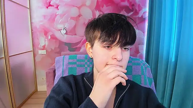 EmiliaYours online show from January 2025 10:23:02 AM