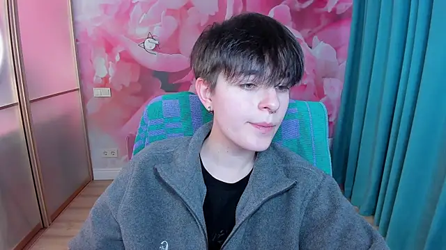 EmiliaYours online show from February 2025 12:50:01 PM