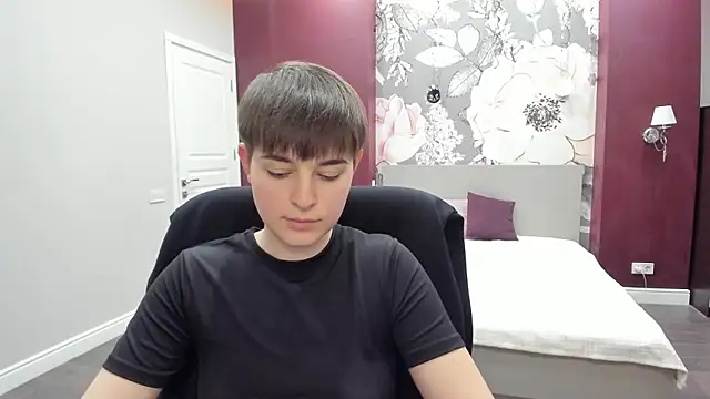 EmiliaYours online show from January 2026 03:39:02 PM