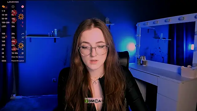 luna berryy online show from March 2025 09:32:02 PM