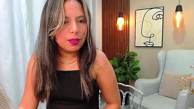 Sharlotte Milk online show from December 2024 11:09:02 AM