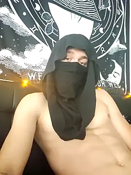 Snapshot of Gambit_69420 chatting on November 2025 06:52:01 PM Gambit 69420 online show from November 2025 06:52:01 PM