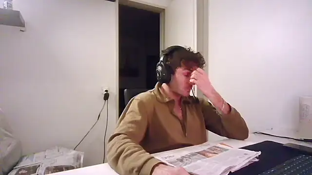 alpha-hunk online show from January 2026 09:52:01 PM