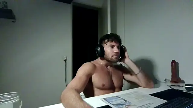 alpha-hunk online show from April 2026 07:07:02 PM