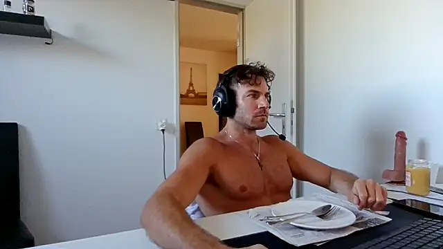alpha-hunk online show from April 2026 03:18:02 PM