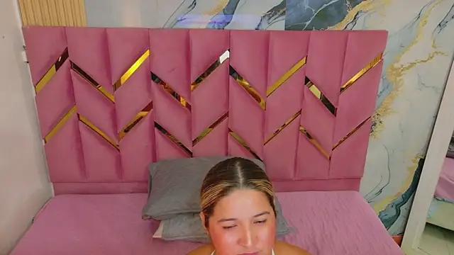 collegepawglovedaddy online show from April 2026 11:31:01 PM