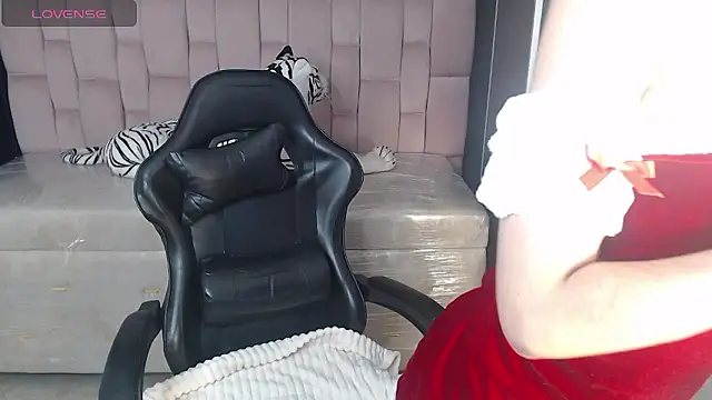 jesi daniels b online show from December 2024 07:58:02 PM