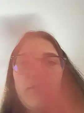 aurora divine online show from November 2025 10:52:02 PM