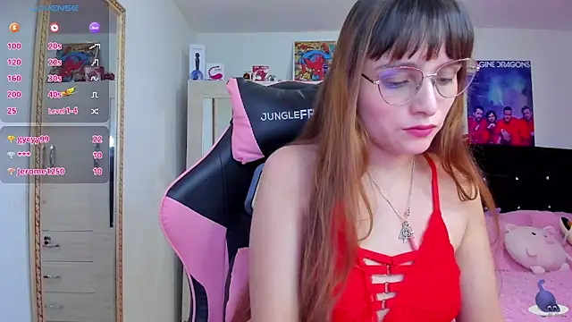 Snapshot of Lucyy-hess chatting on December 2024 07:23:01 PM Lucyy-hess online show from December 2024 07:23:01 PM