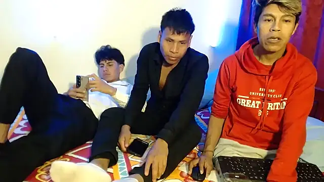 dani07- online show from October 2025 11:36:01 PM