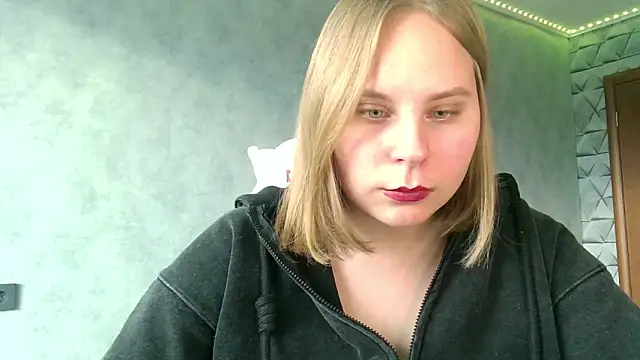 Thalia  Star online show from January 2025 11:17:01 AM