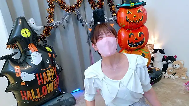 Risa 06 online show from October 2025 12:06:01 PM