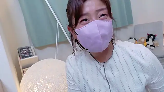 Risa 06 online show from May 2026 12:33:01 PM
