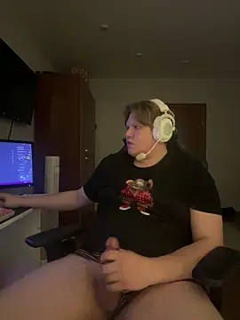 Snapshot of big_boy163 chatting on February 2026 06:03:01 PM big boy163 online show from February 2026 06:03:01 PM