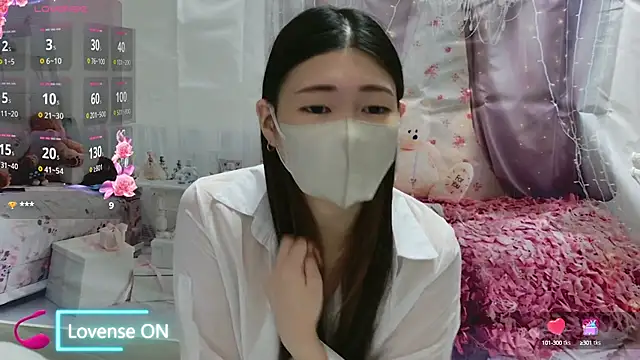 Snapshot of -REIREI- chatting on December 2024 10:39:02 PM -REIREI- online show from December 2024 10:39:02 PM