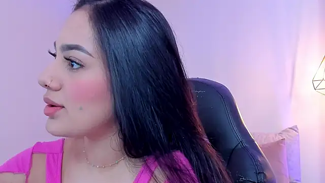 Snapshot of mallie_quinn chatting on February 2025 01:16:02 PM mallie quinn online show from February 2025 01:16:02 PM