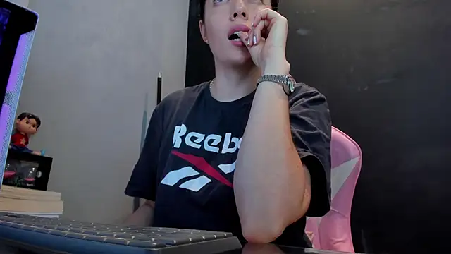 Snapshot of sherilkwang19tv chatting on September 2025 10:09:02 PM sherilkwang19tv online show from September 2025 10:09:02 PM