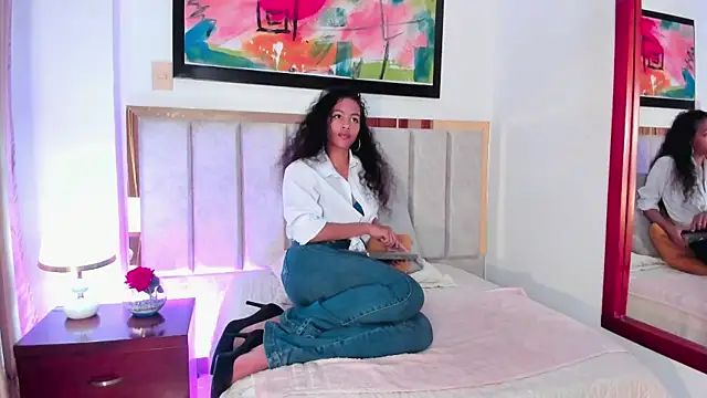 AntonellaHall  online show from December 2024 12:27:01 PM