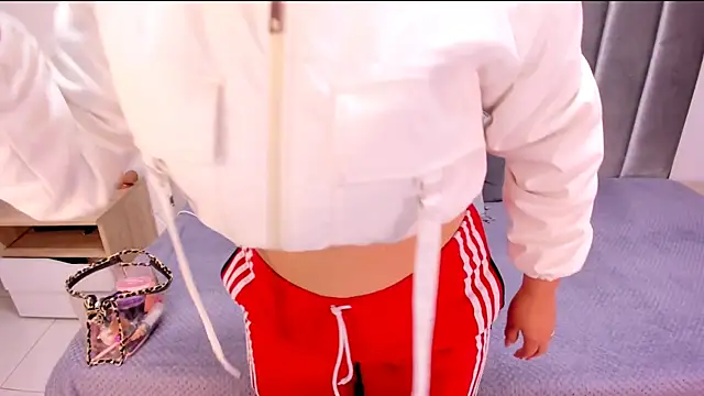 Snapshot of Emmy-Turnner chatting on September 2025 11:55:01 AM Emmy-Turnner online show from September 2025 11:55:01 AM