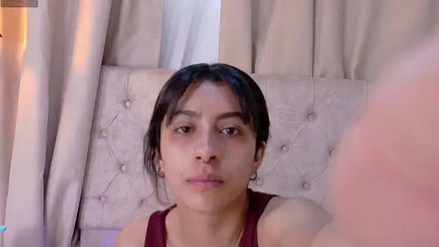 Snapshot of Alyssa_jones chatting on November 2025 02:05:01 PM Alyssa jones online show from November 2025 02:05:01 PM