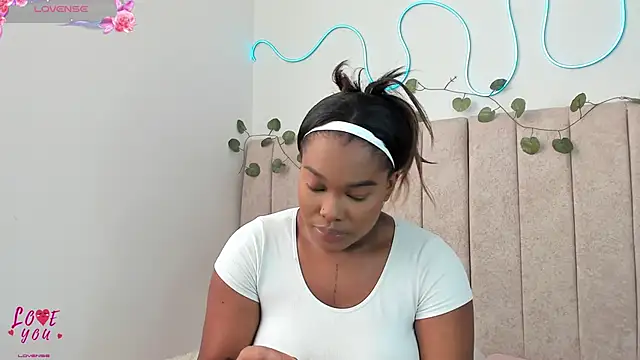 Snapshot of Kaseydelvey chatting on October 2025 02:31:01 PM Kaseydelvey online show from October 2025 02:31:01 PM