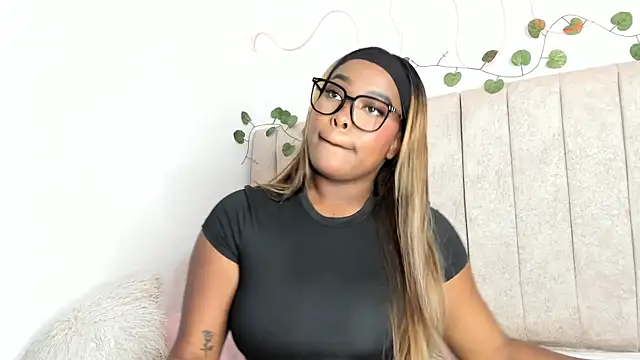 Kaseydelvey online show from February 2026 10:58:02 PM