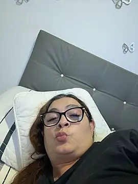 AntonellaAlondra4 online show from May 2026 02:40:01 AM