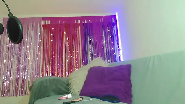 princesskitty111 online show from February 2025 07:10:02 PM