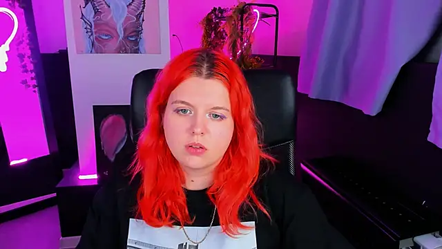 Snapshot of NielletaBlossom chatting on December 2024 08:33:02 AM NielletaBlossom online show from December 2024 08:33:02 AM